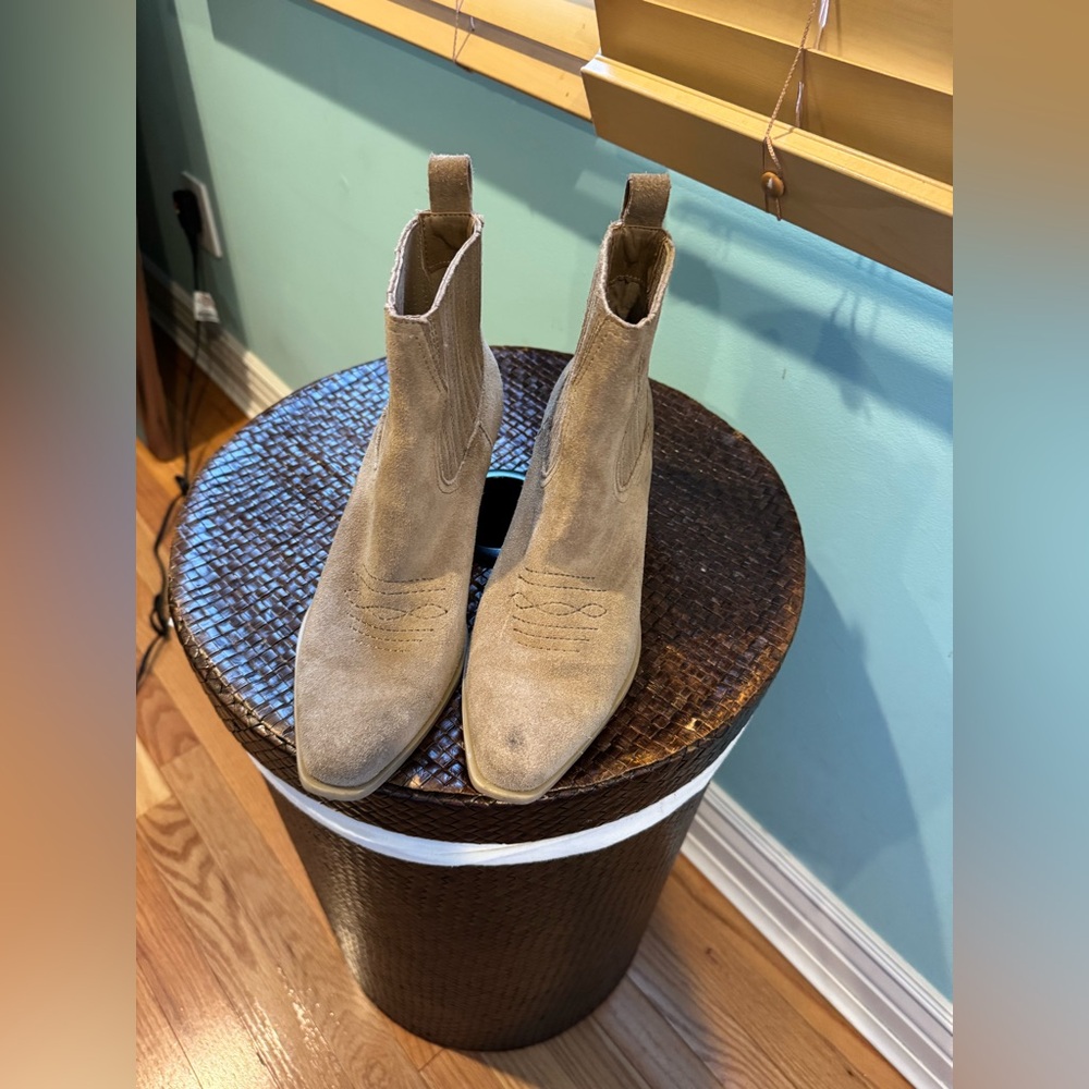 Tan Suede Ankle Boots Dolce Vita Size 8
